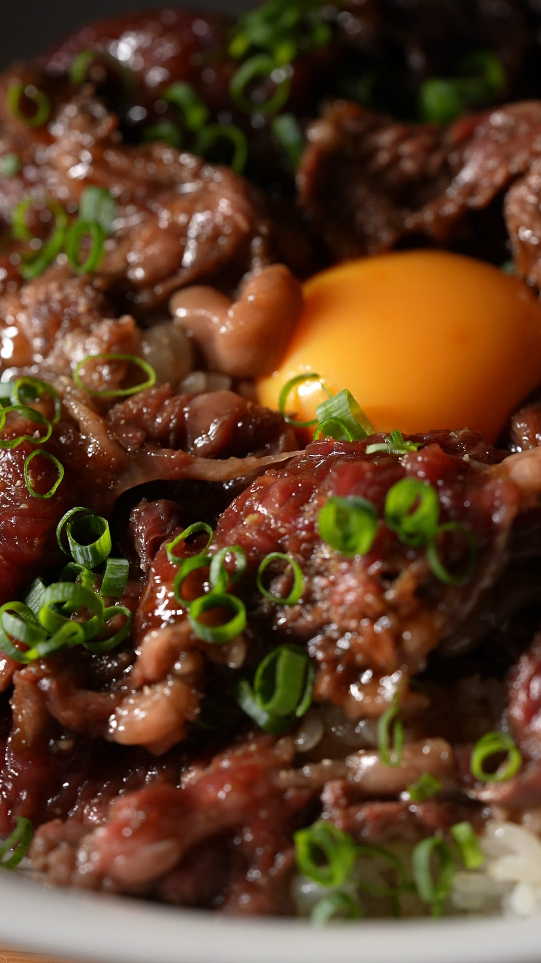 ダボス短黒のすき焼き丼